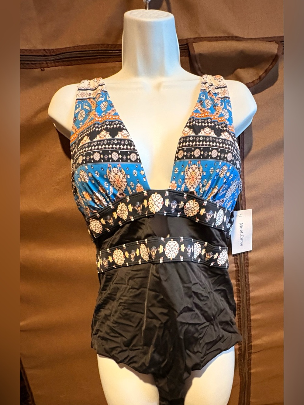 Meet Curve NWT Blue & Black Patterned V-Neck Women’s Tank Top Size XL